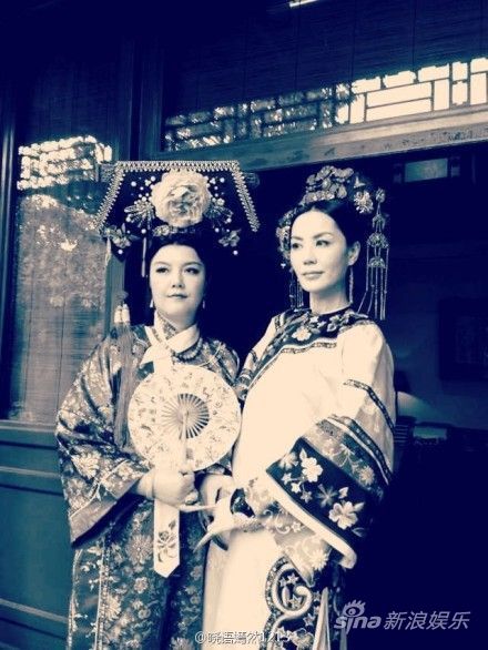 王菲晒清朝穿越照 吟打油诗被赞俏皮|王菲|穿越