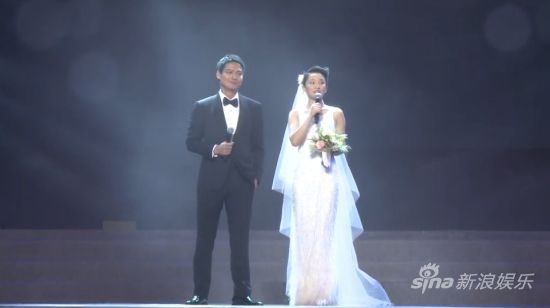 周迅婚纱亮相公布婚讯 知情人否认怀孕
