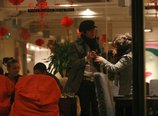 ͼ�ģ��ž���ˤ����һΧ����--�ž���ӵ��ͬ��