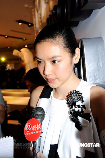 lisa s否认与吴彦祖吸毒 与乐基儿走秀【图】