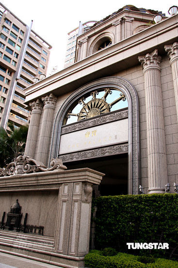 张柏芝lucas出游秀亲子装 赴小s住所叙旧【图】