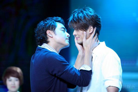 [名师1]恶搞版《名师高徒》突破尺度欲抢观众(组图)