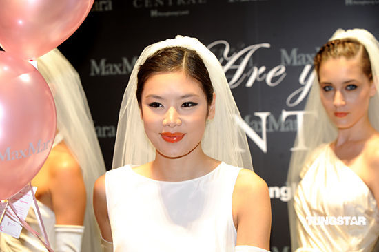 乐基儿穿婚纱犹如公主 杨千嬅露肩裙显典雅【图】