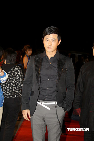 林依晨颁奖礼过生日 唐禹哲周笔畅人气旺【图】