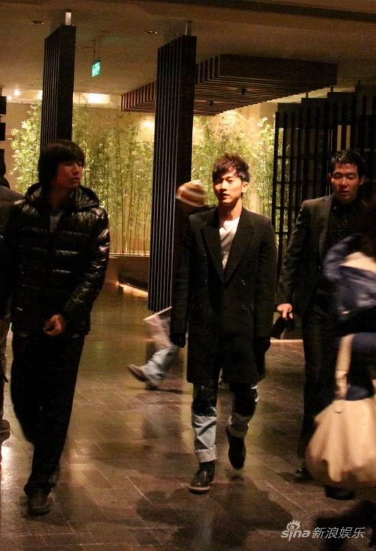 张佑赫京城密会王中军 服役归来加盟华谊？【图】