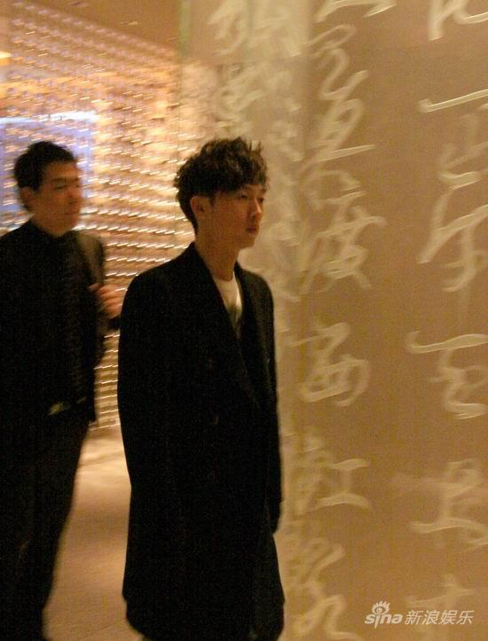 张佑赫京城密会王中军 服役归来加盟华谊？【图】