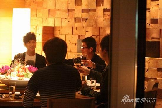 张佑赫京城密会王中军 服役归来加盟华谊？【图】