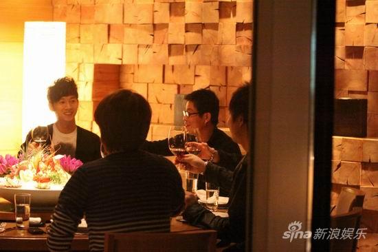 张佑赫京城密会王中军 服役归来加盟华谊？【图】