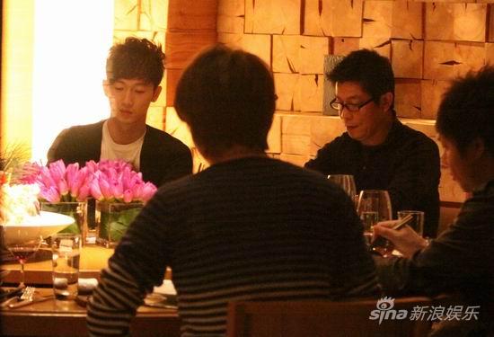 张佑赫京城密会王中军 服役归来加盟华谊？【图】