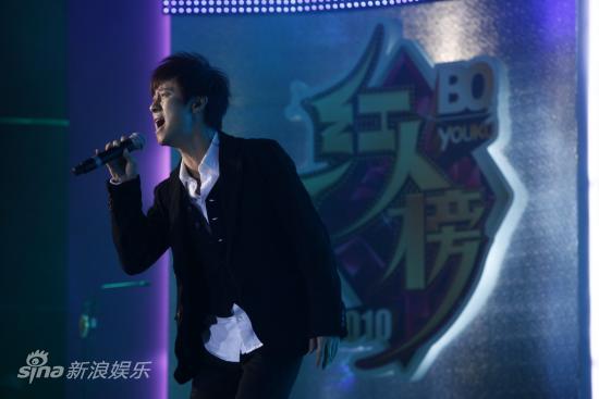 解晓东歌声动人
