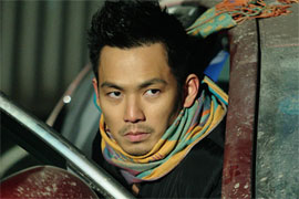 ����Ƭ����ս�����¾��� �Ӻ�����а�ѱ�