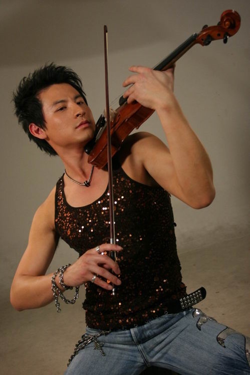 马苏钱泳辰进棚录音《道德底线》即将完美呈现