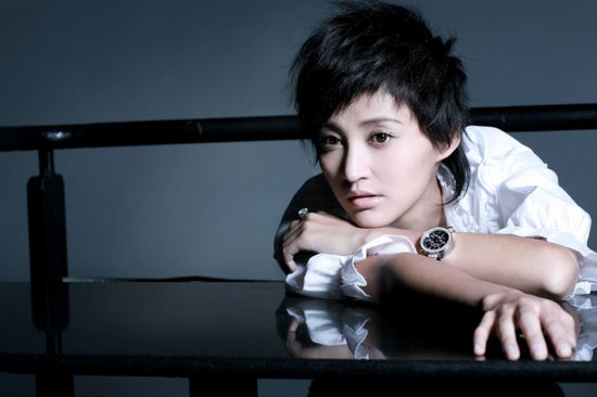 《小家大事》片尾曲受观众追捧 张歆艺人气走高