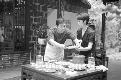 张国立推掉高片酬回成都演“好人”