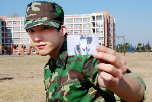 《向周星驰致敬先》完成 导演拍喜剧拒绝低俗