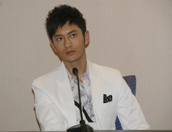 电视剧《暗香》沪上热播 黄晓明首做投资人