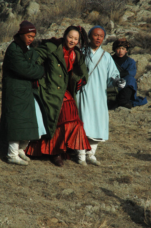 孙卉凝《少林寺3》遇意外绷带缠身带伤拍摄