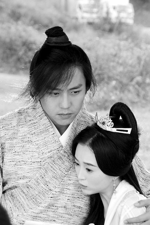 《倚天屠龙记》群星汇集刘竞变身“打女”