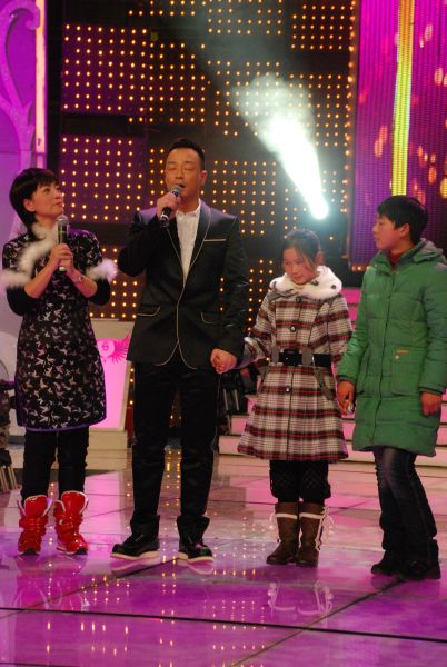 王喜苑琼丹与受助人