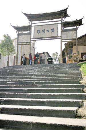 《汉口码头》斥资百万建国内最大码头摄制基地