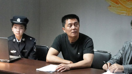 涉案剧《无悔英雄》热拍 常戎续写警官传奇(图)