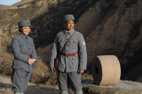 余铭轩谈《我的青春在延安》剧情 欲转型主持