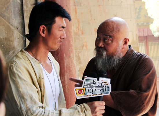 任天野李琦在《射天狼》开机发布会上