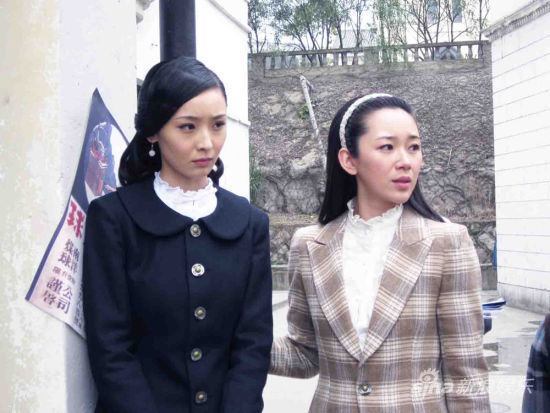 章雯淇、李曼《黑狐》剧照