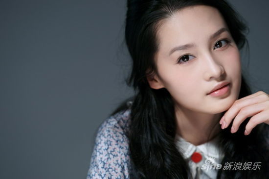 《有效期限爱上你》李沁牵手韩星鲁敏宇