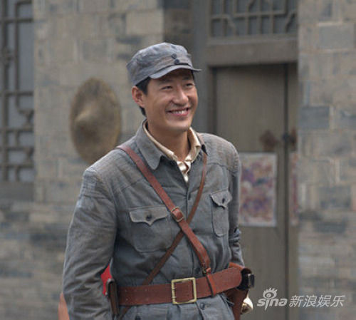 《走出硝烟的女人》热播 于震硬汉也柔情_影音娱乐_新浪网