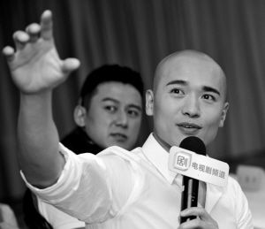 高云翔:于正对演员很好 照顾很周到|《雪豹》|《