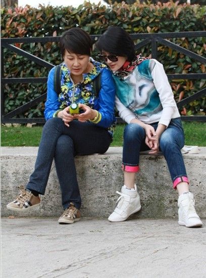 许晴、凯丽闺蜜情谊