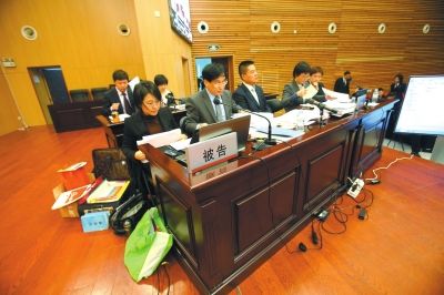 琼瑶起诉于正侵权案开庭 记者欧阳晓菲摄