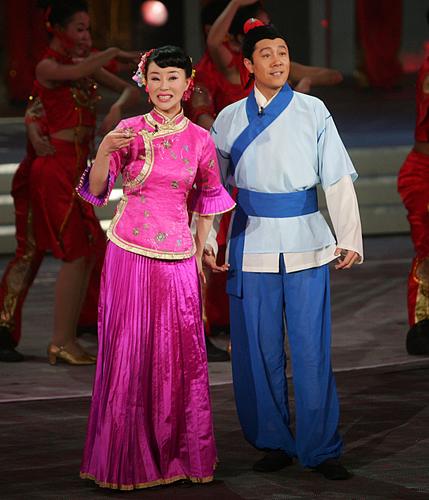 图文：央视录制元宵晚会--蔡国庆祖海配合默契