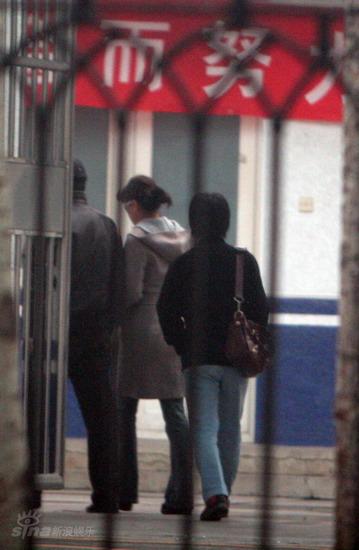 图文：李幼斌恋上史兰芽--两人离去的背影
