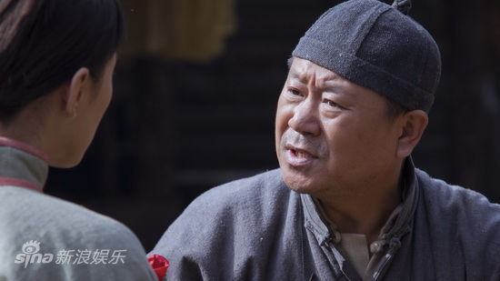 图文:《上阵父子兵》首曝剧照-范伟变身草根英