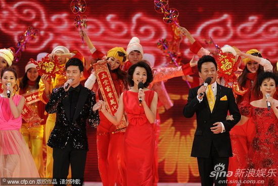 图文:央视龙年春晚-开场节目