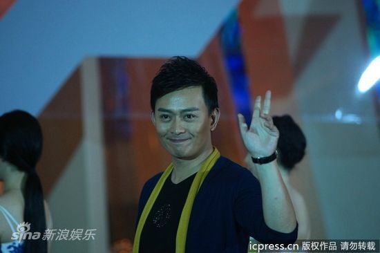 图文:第18届白玉兰奖-黄海冰