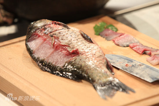 将首播-现场杀鱼