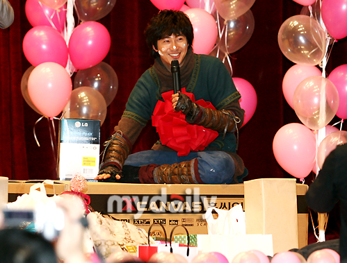 ��Ϊ�������ǵĽ�־������20�վٰ�����party