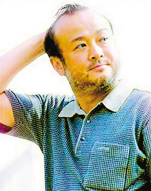 并4次出任总导演的原中央电视台文艺中心主任赵安,因收受词作者张俊以