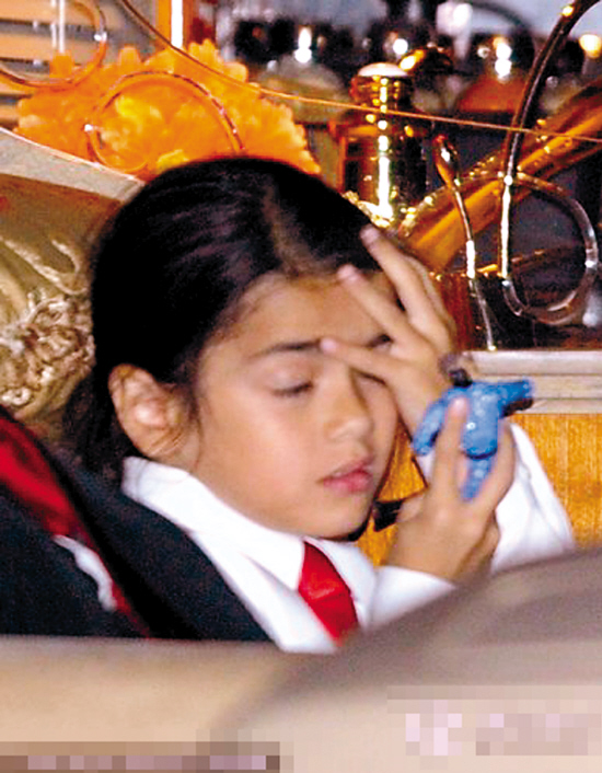 MJ为自己的葬礼埋单_羊城晚报数字报刊_影音