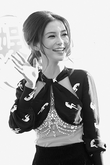 Angelababy：没用黄晓明炒作