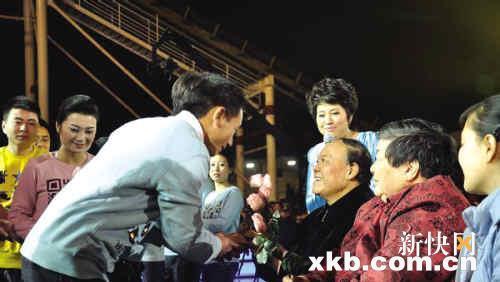 ����������ƴ���ݵ���̨����������