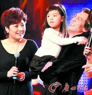 李咏老婆任龙年春晚总导演保持低调未作回应