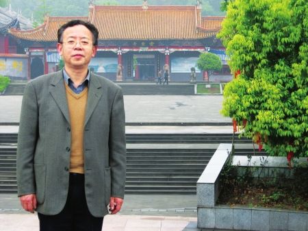 合上书页我们的梦刚开始