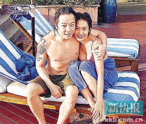港媒曝朱茵小腹微隆疑有孕