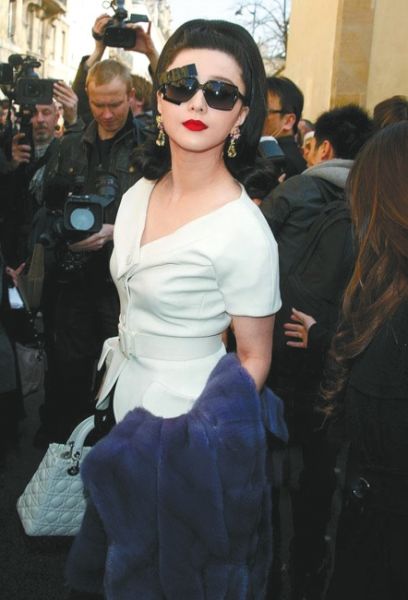 �������������˹��ʱ�Ӣ�ﻤ��(��ͼ)