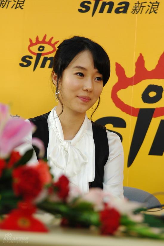 图文：李贞贤做客新浪聊天--谈起蔡依林