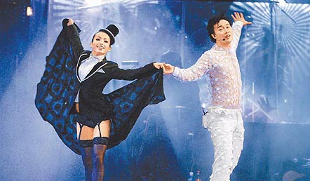 陈奕迅美国舞不停 相隔10小时举行2场个唱【图】